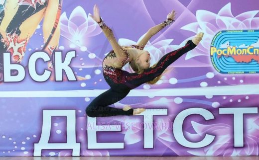 Фото соревнования  рублевка воронина алиса школа веселова купальник
